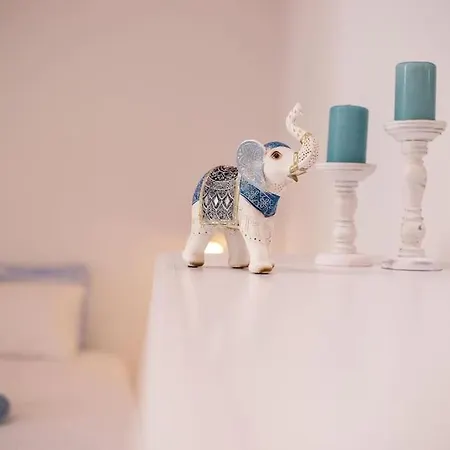 Traditional Luxury House *