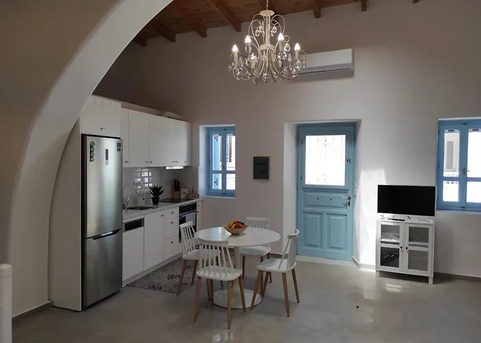 Daire Traditional Luxury House *