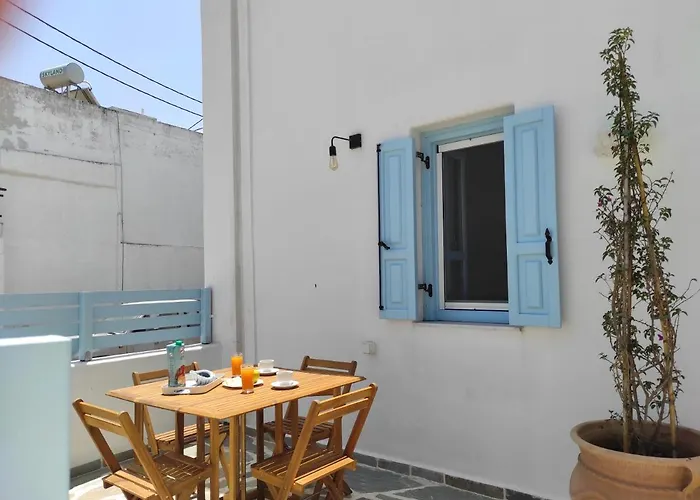 Daire Traditional Luxury House