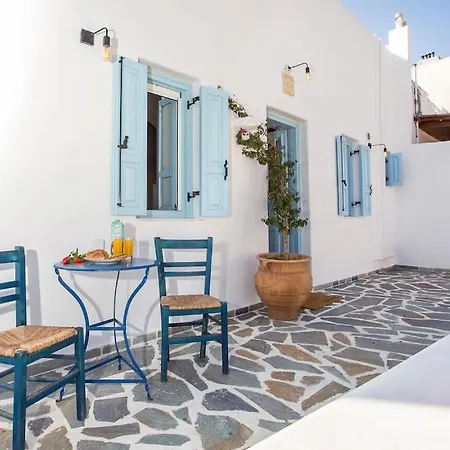 Traditional Luxury House Apartment *