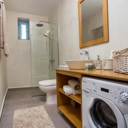 Traditional Luxury House *